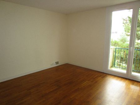 Location Appartement 4 pièces 70m² RENNES 35000 - Photo 4