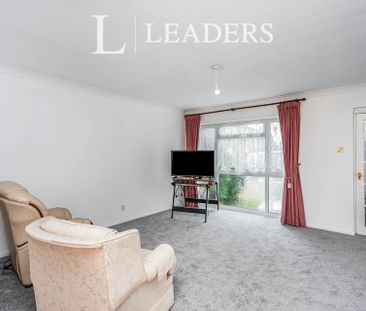 3 bedroom house to rent Badgers Walk, Burgess Hill, RH15 - Photo 4