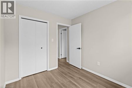 1077 UPPER SHERMAN Avenue Unit# Upper, Hamilton, Ontario, L8V4R9 - Photo 3