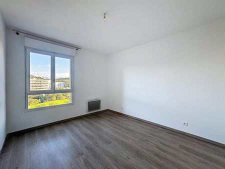 Location Appartement 3 pièces 65m² AJACCIO 20000 - Photo 4