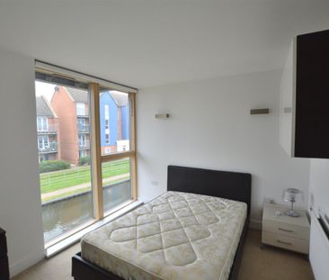 3 bedroom house - end terrace to rent - Photo 3