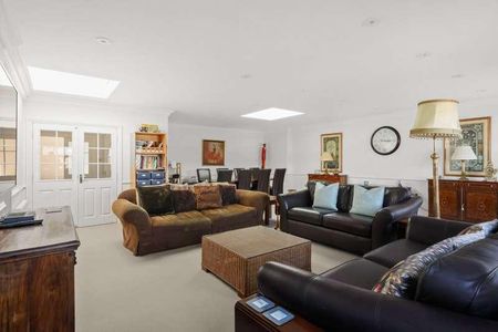 The Broad Walk, Imperial Square, Cheltenham, Gloucestershire, GL50 - Photo 3