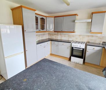 3 bedroom terraced house to rent - Photo 2