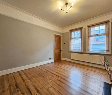 3 bedroom end of terrace house to rent - Photo 4