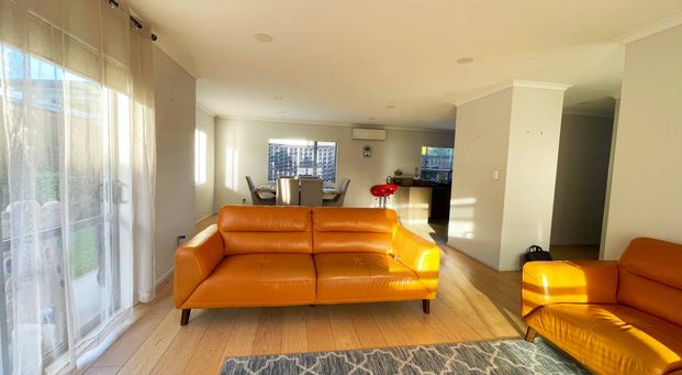 Spacious Four bedrooms Family Home - Photo 1