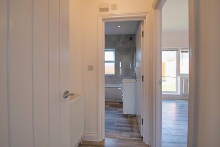 1 Bed Flat, Lower Clapton Road, E5 - Photo 2