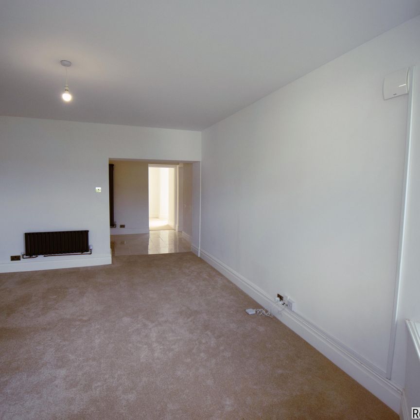 1 bed Apartment in Mount Stuart Higher Woodfield Road, Torquay, TQ1 2LB - Photo 1