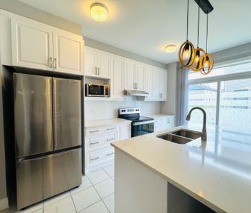 For Lease - 557 Flagstaff Drive, Barrhaven, Ontario - Photo 5