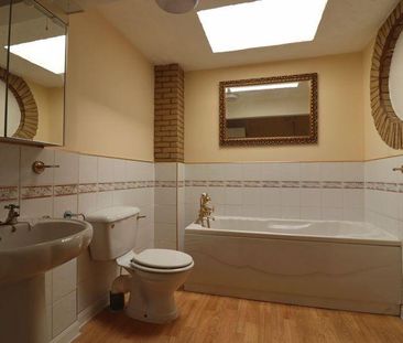 3 bedroom bungalow to rent - Photo 1