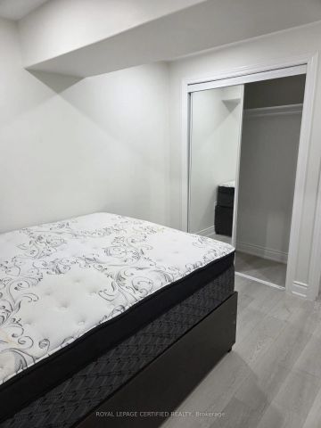 39 Junior Road #Bsmt - Photo 3