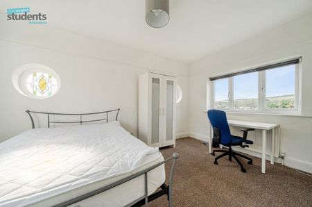 5 bedroom semi-detached house to rent - Photo 2