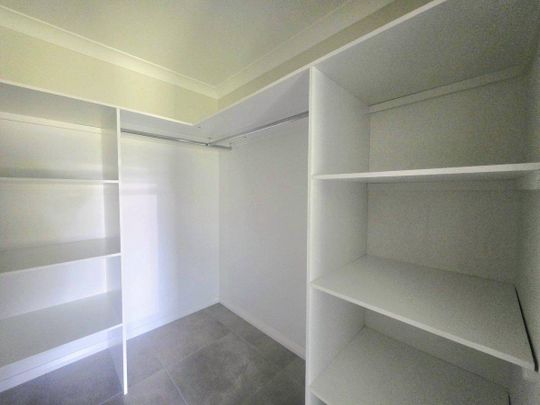 Modern Four Bedroom Family Home - Photo 1