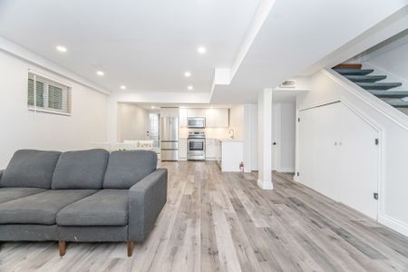 For Lease - 2673 Kingsberry Crescent Unit# 2, Mississauga, Ontario - Photo 3