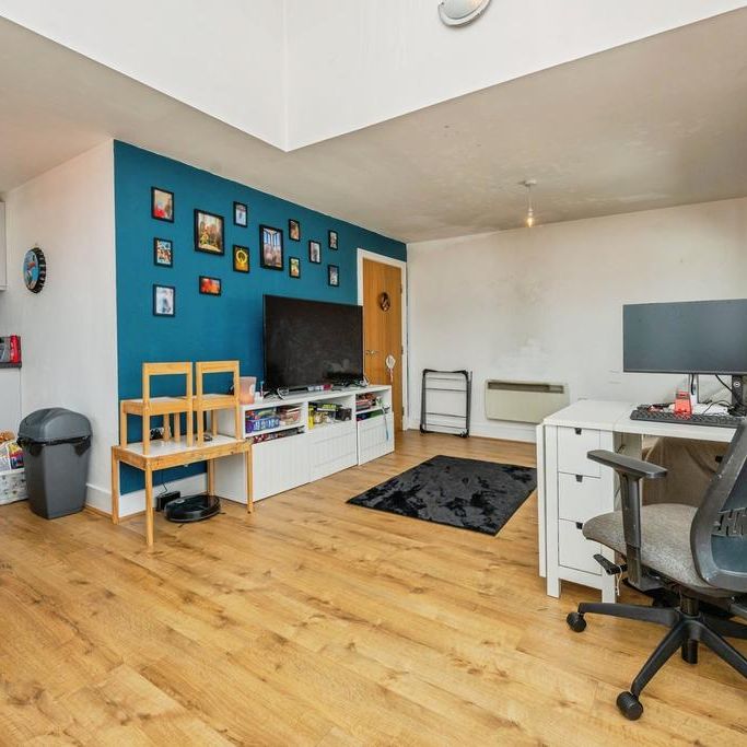 1 bedroom apartment to rent - Photo 1