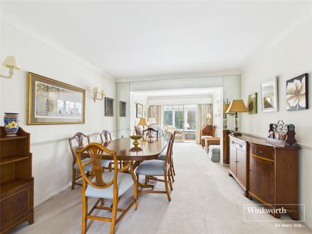 4 bedroom detached house to rent - Photo 3