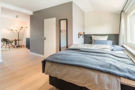 City-Residence: Neu möbliertes Design-Apartment mit exzellenter Ausstattung. - Photo 5