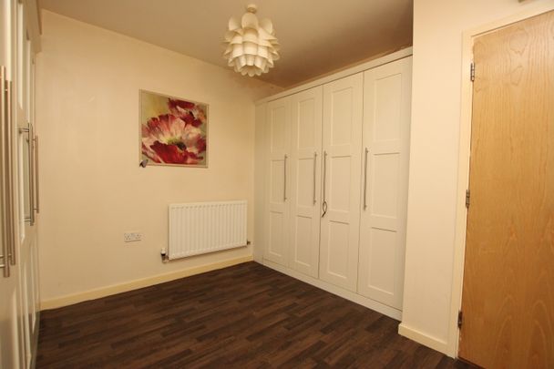 Boston Central, Bath Road, Kettering, Northants, NN16 - Photo 1