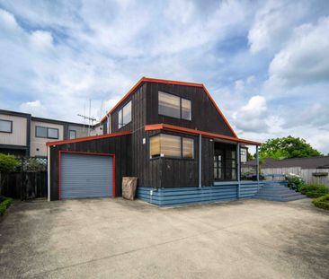 Three Bedroom Oasis - Photo 5