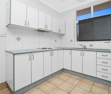 Bright and Breezy Nightcliff Apartment! - Photo 2