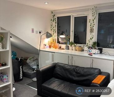 1 bedroom in a house share to rent - Photo 1