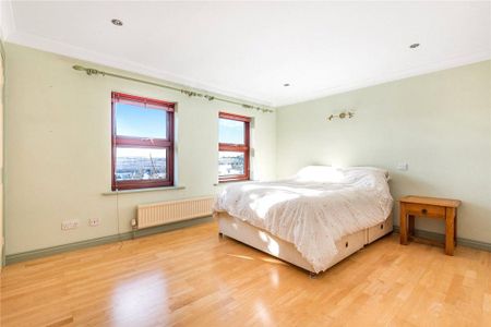 4 bedroom detached house to rent - Photo 5