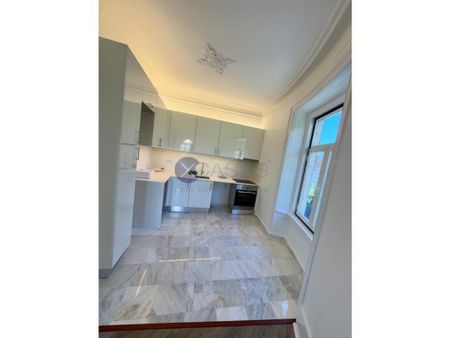 3 room luxury Apartment for rent in Cascais e Estoril, Portugal - Photo 4