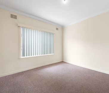 Quiet Ground Floor Unit | West Wollongong - Photo 2