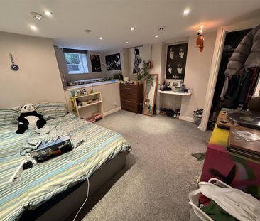 5 bedroom terraced house to rent - Photo 5