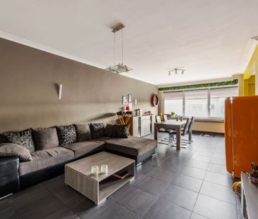 Ruim tweeslaapkamer appartement met garagebox in Hoevenen! - Photo 1