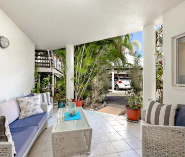 Furnished ground floor apartment, two streets from beach. - Photo 6