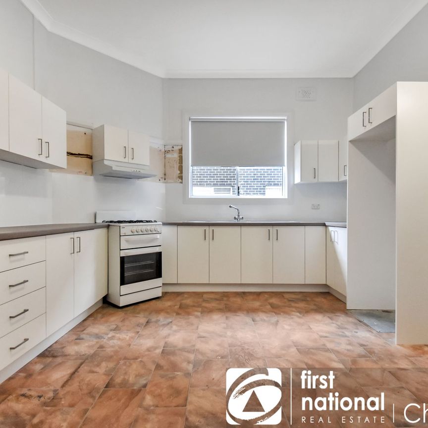 Large Family Home in Ideal Location - Photo 1