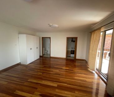 Bright One Bedroom House - Photo 3