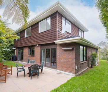 39 Thatcher Crescent, Crofton Downs - Photo 1
