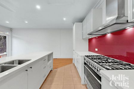 5 Scott Street, Kew VIC 3101 - House For Rent | Domain - Photo 3