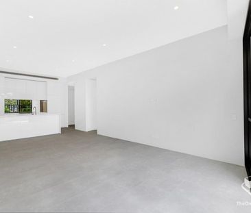 Spacious Ground Floor Unit in Sought-After Development with Resort-... - Photo 1