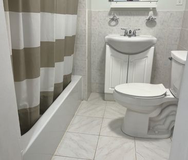 For Lease - 54 Newlands Avenue, Toronto, Ontario - Photo 3