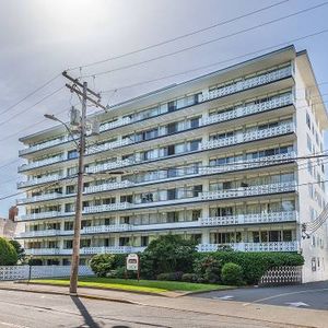 Beacon Tower - 1 Bedroom 55+ Building - Available Now - Photo 2