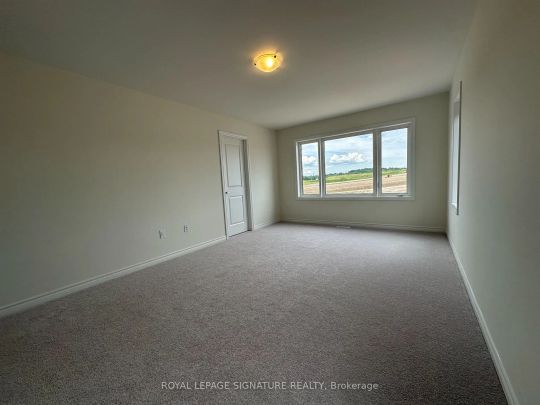 Property For Lease | X9035659 - Photo 1