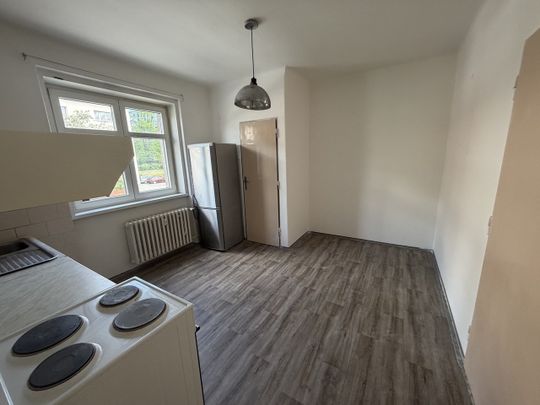 Pronájem bytu 3+1 88 m², Říčanského 617, Pelhřimov - Photo 1