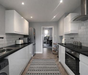 2 bedroom maisonette to rent - Photo 6