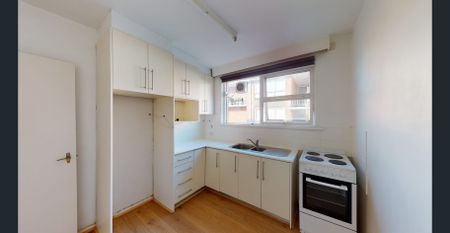 Conveniently close to transport!!! - Photo 4