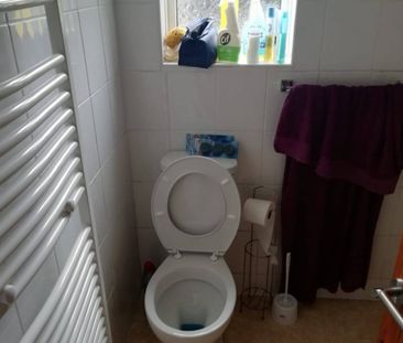 Room in a Shared House, Allenby Road, LS11 - Photo 3