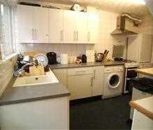 1 bedroom in a house share to rent - Photo 5