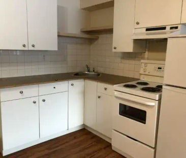 5518 44 Avenue — 1 - Photo 1