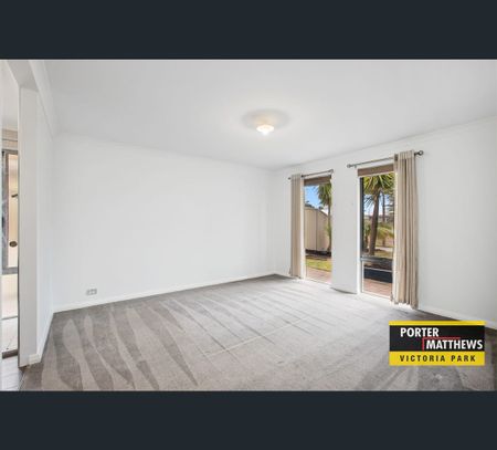 12 Peaceful Bay Promenade, Secret Harbour, WA 6173 - Photo 4