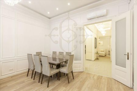 Kiadó újszerű állapotú lakás - Budapest V. kerület - Photo 2