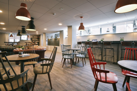 1 bedroom in a flat share to rent - Photo 3