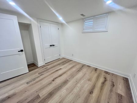 For Lease - 22 Frolick Crescent, Toronto, Ontario - Photo 3