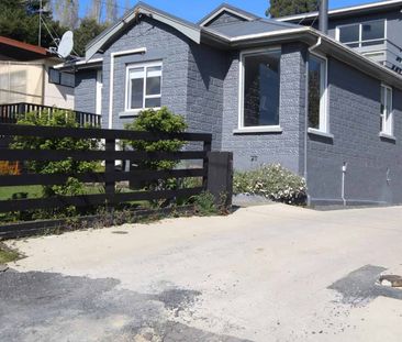 Pet Friendly Family Home in Wingatui, - Photo 3