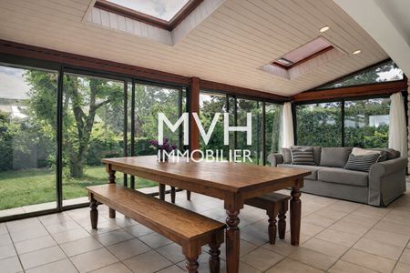 Detached house with tree garden - Photo 2